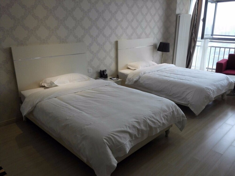 Вэйнань: Estay Apartment Weinan