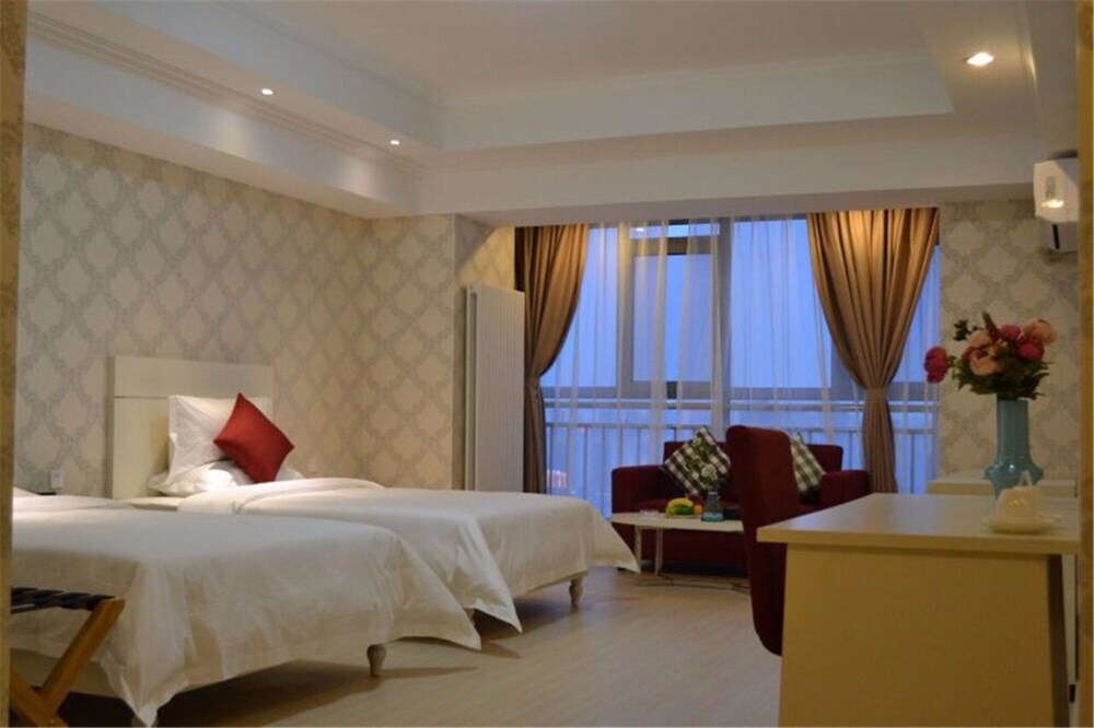 Вэйнань: Estay Apartment Weinan