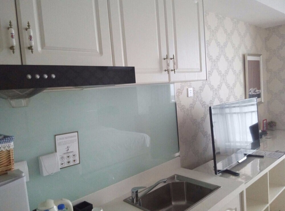 Вэйнань: Estay Apartment Weinan