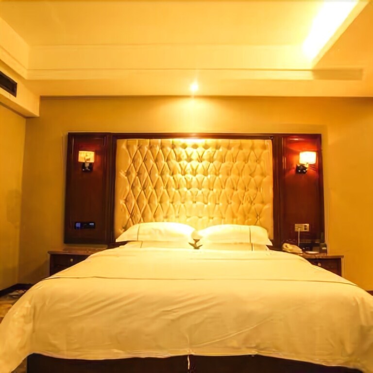 Шаоян: Crowne Plaza