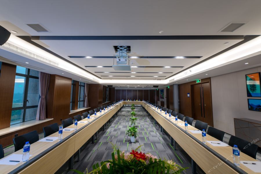 Цзиньюань: Hampton by Hilton Qingyuan Fengcheng