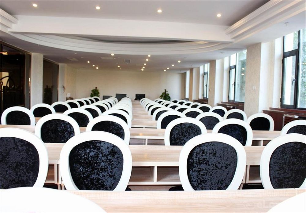 Пекин: Capital Airport International Hotel