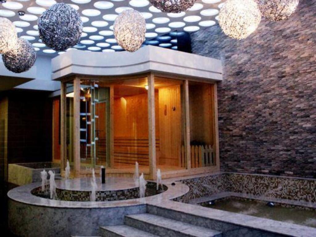 Шаоксинг: Qiaobo International Conference Center