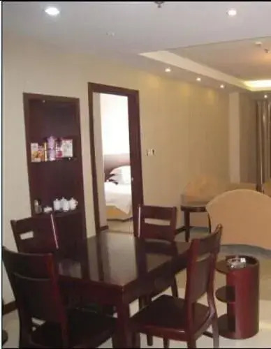 Тайчжоу: Jingjiang Fenghe Hotel