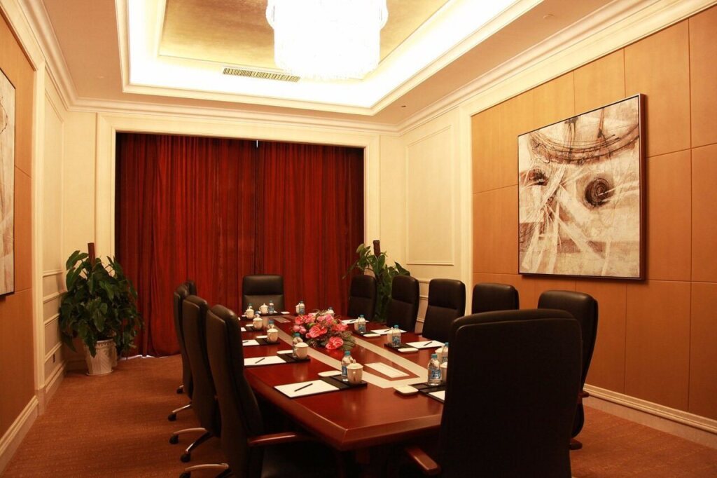 Таншань: Grand Metropark Guofeng Hotel Tangshan