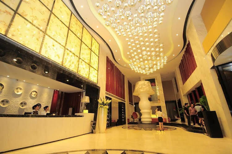 Ухань: Yangluo Happy Year Hotel