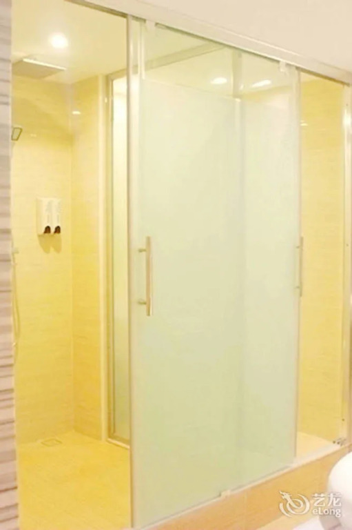 Ухань: Yi Bai Hotel- Wuhan