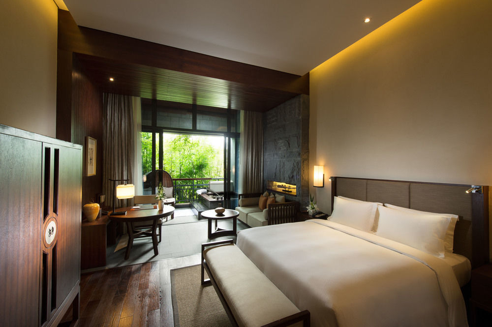 Баотин: DoubleTree Resort by Hilton Hainan Qixianling Hot Spring