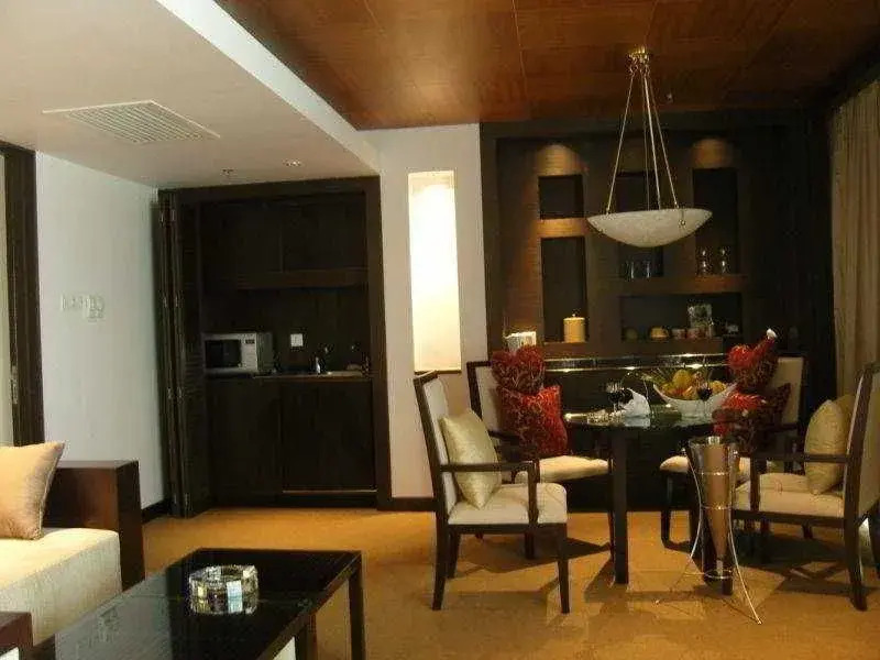 Санья: Days Hotel & Suites
