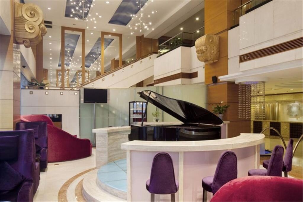 Хух-Хото: Hotel Holiday Inn