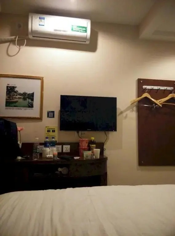 Баодин: Shell Baoding Dongfeng Middle Road Kailian Hotel