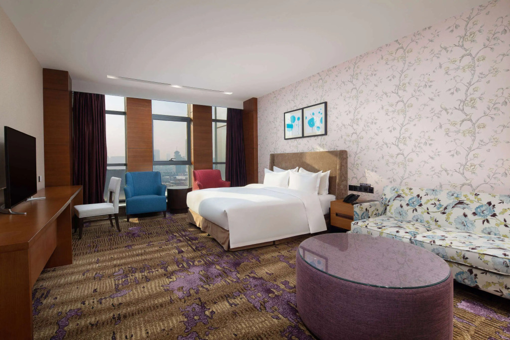 Цзилинь: Days Hotel By Wyndham Jilin Railway Station