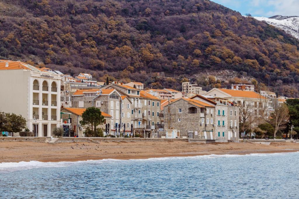 Петровац: Apartments LIDO Petrovac