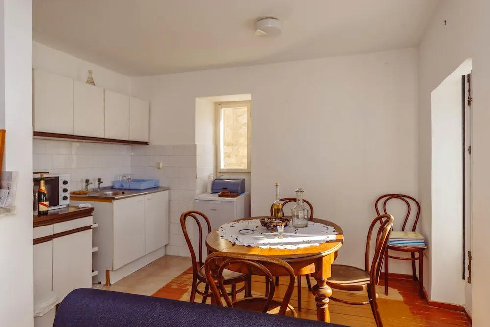 Петровац: Apartments LIDO Petrovac
