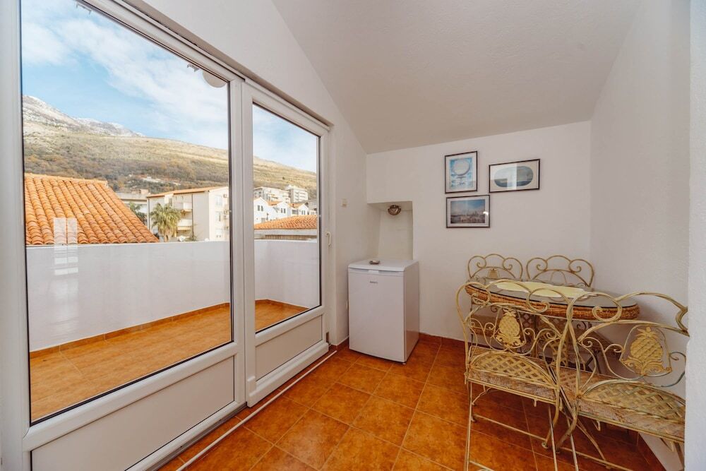 Петровац: Apartments LIDO Petrovac