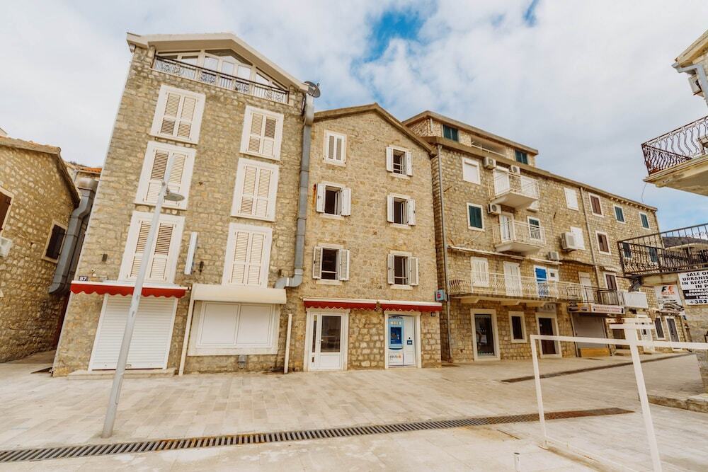 Петровац: Apartments LIDO Petrovac