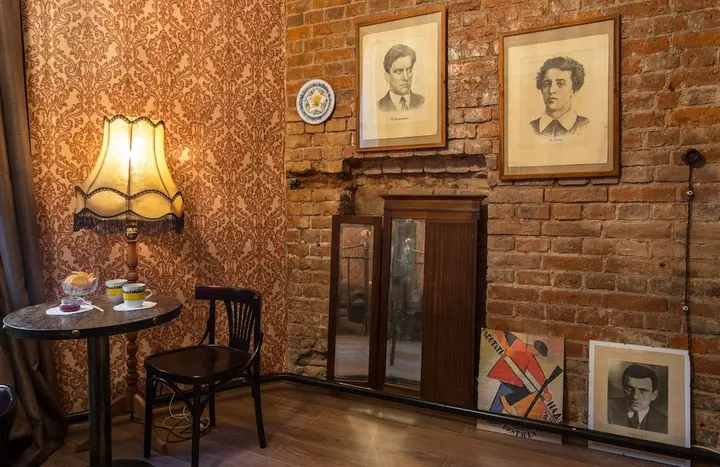 Москва: Hotel-museum Epoch
