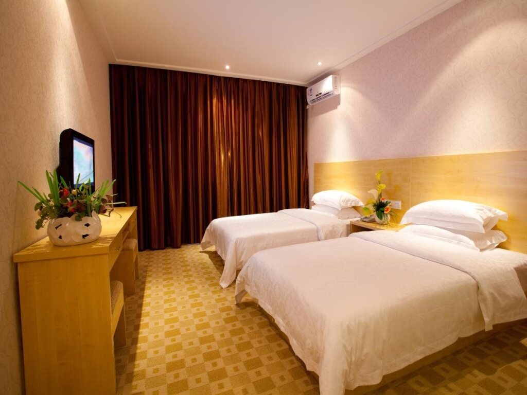 Наньнин: Hawks Holiday Hotel