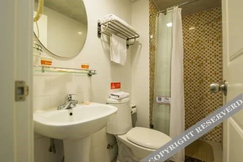 Жичжао: Home Inn Rizhao Coach Station North Rizhao Road
