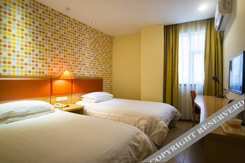 Жичжао: Home Inn Rizhao Coach Station North Rizhao Road