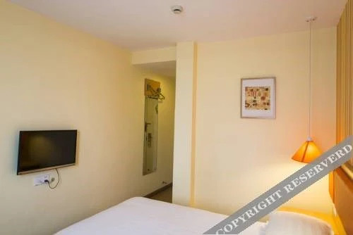 Жичжао: Home Inn Rizhao Coach Station North Rizhao Road