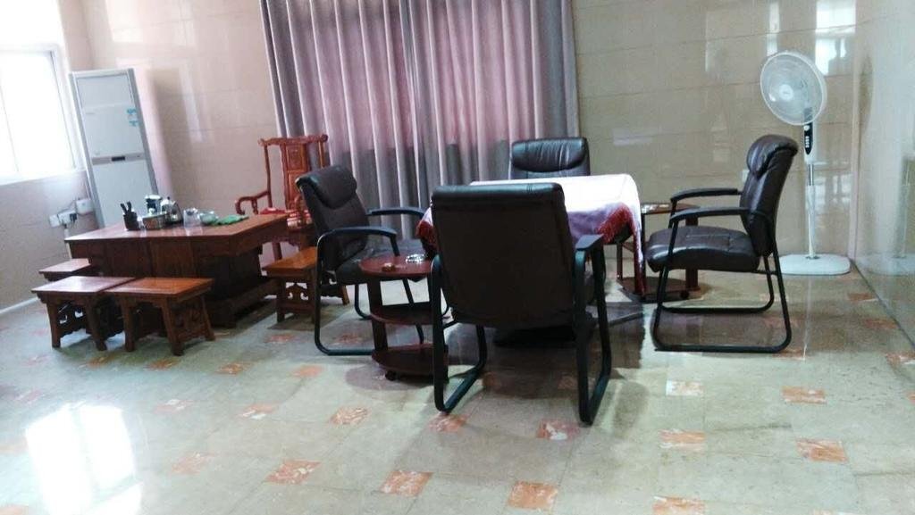 Чжуншань: Xinsanxin Business Hotel Zhongshan