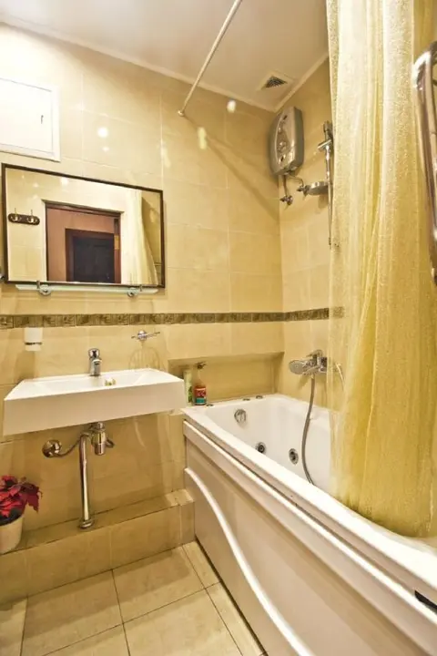 Москва: Lakshmi Apartment Bronnaya