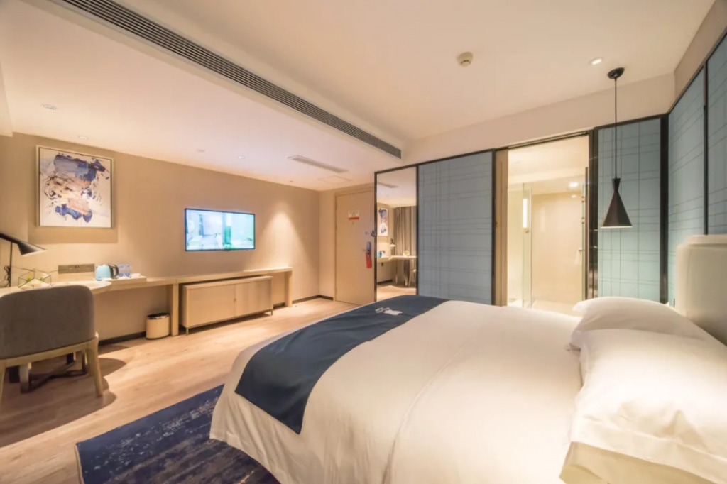 Янгиианг: Echarm Hotel Yangjiang Baili Plaza Branch