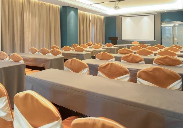 Янгиианг: Echarm Hotel Yangjiang Baili Plaza Branch