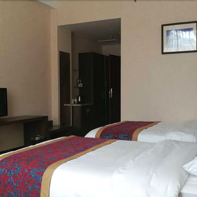 Шангри-Ла: Yading Yizhan Hotel
