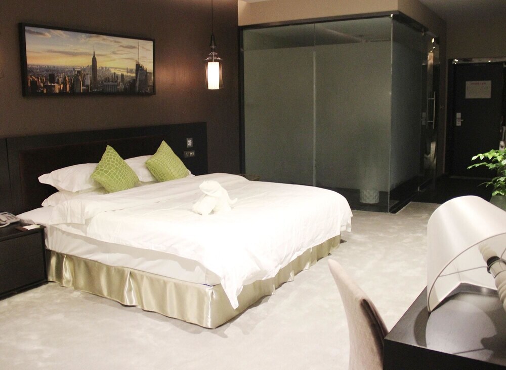 Синъи: Jiudianxiu Hotel
