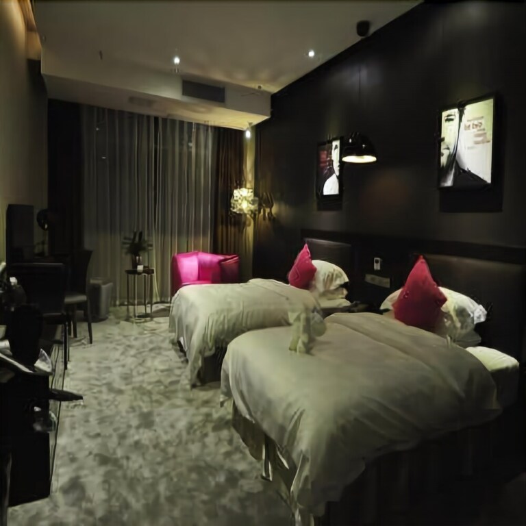 Синъи: Jiudianxiu Hotel