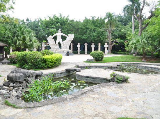Наньнин: Jiuquwan Hot Spring Holiday Resort