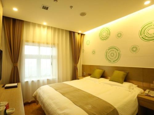 Лянфан: GreenTree Inn Hebei Langfang Sanhe District Fudi square Express Hotel