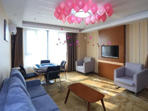 Вэйфан: GreenTree Inn Shandong Weifang Anqiu Bus Station Heping Road Business Hotel