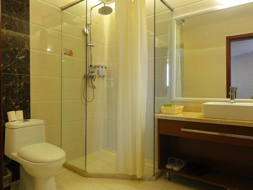 Циндао: Qingdao Hua Qi Kai Di Hotel