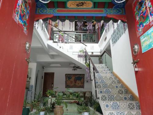 Либо: Emerald Adventures Guesthouse