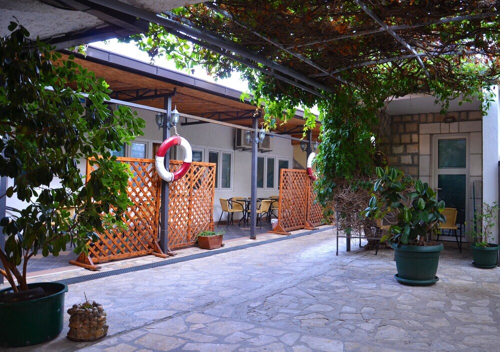 Бульярица: Hotel Savojo