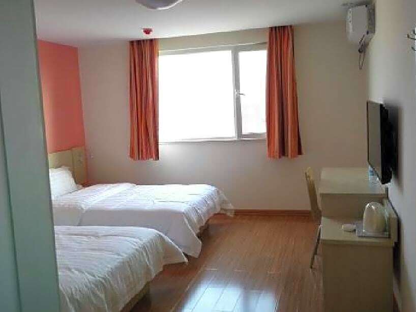 Жичжао: 7 Days Inn Rizhao Bus Station Fuhai Road Branch