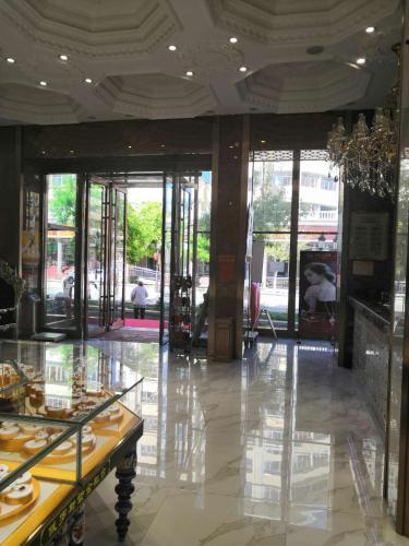 Хулун-Буир: Biancheng Holiday Hotel Manzhouli
