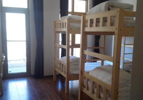 Чжанцзякоу: Zhangjiakou Dolomiti White Birch Hotel