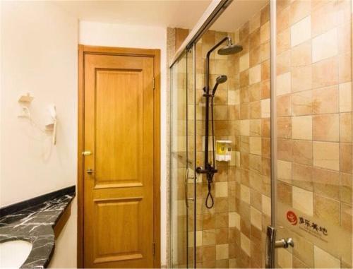 Чжанцзякоу: Zhangjiakou Dolomiti White Birch Hotel