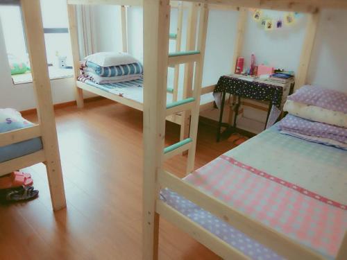 Лоян: Lv Xiaoting's youth hostel