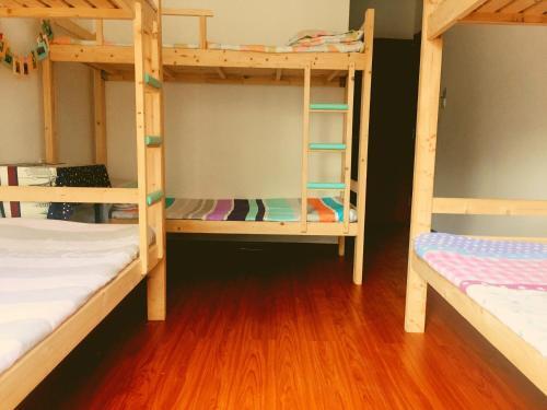 Лоян: Lv Xiaoting's youth hostel