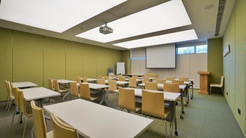 Таншань: Ji Hotel Tangshan Wanda Plaza
