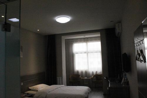 Цанчжоу: Thank Inn Chain Hotel Hebei Cangzhou Xinhua District East Railway Station