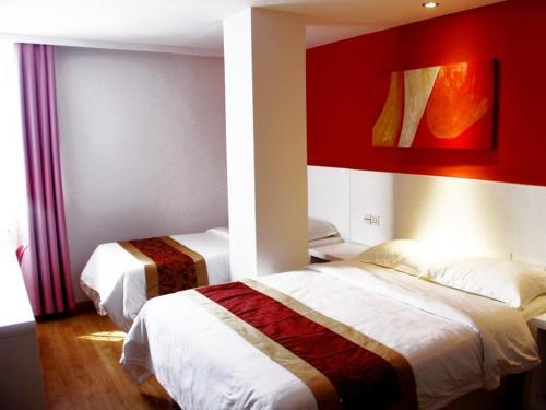 Жичжао: Shell Shandong Rizhao Donggang District Taoluo Town Bus Station Hotel