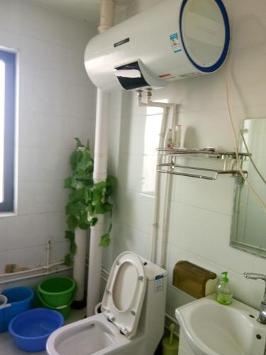 Вувэй: Wuwei Qiyou Space Capsule Hostel