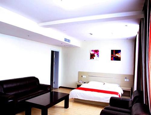 Цзиньчжун: Thank Inn Chain Hotel Shanxi Jinzhong Shouyang Chaoyang Road