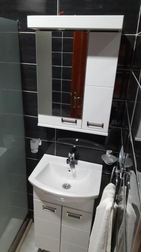 Ульцинь: Apartments Sirena